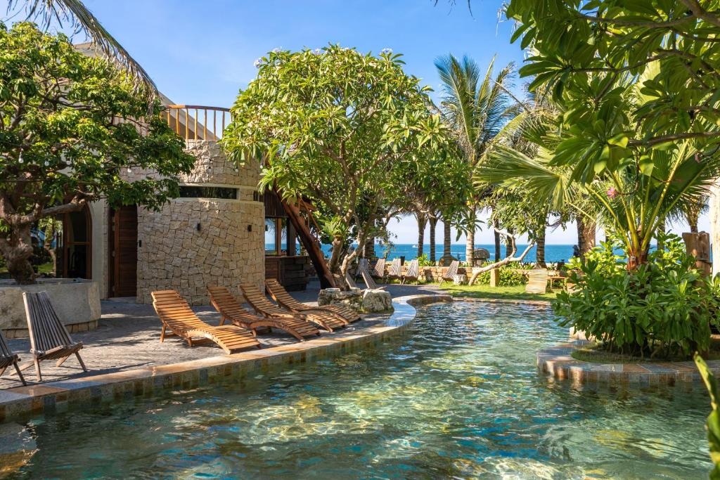 Sun Village Resort Phú Yên - Thiên Đường Nghỉ Dưỡng 9 Với chiến lược đồng bộ từ kinh doanh đến vận hành, Sun Village Resort có tiềm năng trở thành điểm đến nghỉ dưỡng nổi bật tại Phú Yên