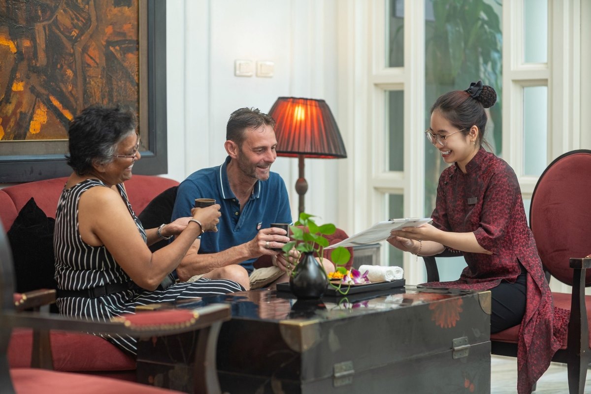 Hanoi Boutique Hotel & Spa Hàng Buồm – Khách Sạn 4 Sao Sang Trọng Giữa Lòng Phố Cổ Hà Nội 13 Đào tạo nhân sự kỹ càng giúp khách sạn hoạt động hiệu quả hơn