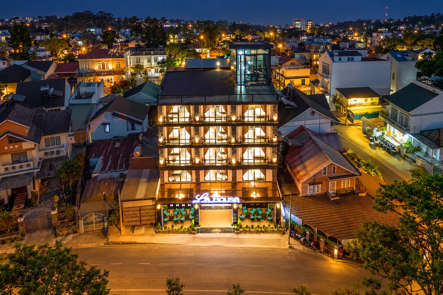 Một Số case Study thực tế tăng 40% doanh thu khi Kans vận hành OTA 2 Le House Hotel Đà Lạt tối ưu giá linh hoạt và RevPAR